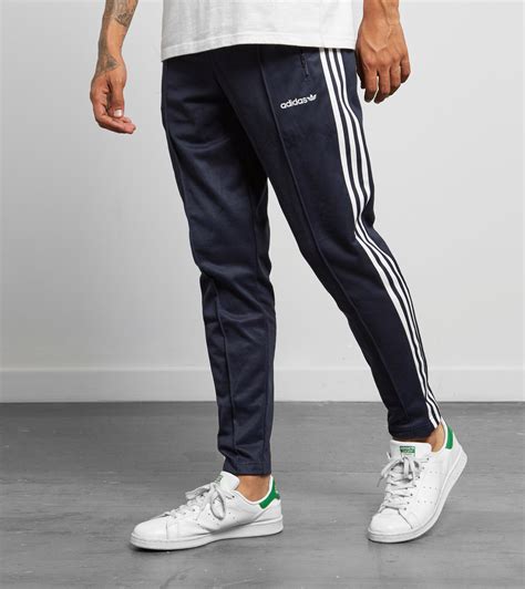 Guys in track pants. Things To Know About Guys in track pants. 
